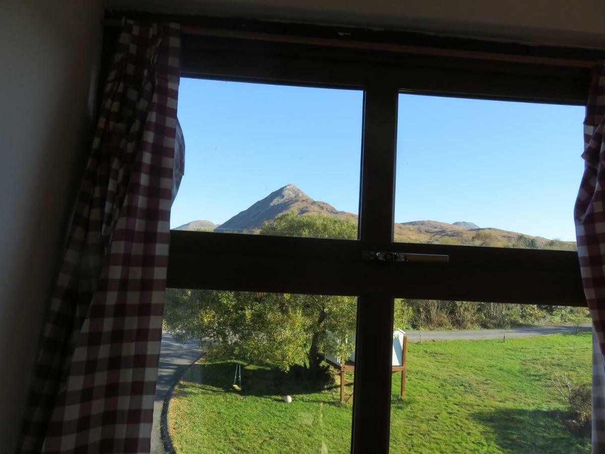 Letterfrack Farm Cottage In Village On A Farm Beside Connemara National Park Екстер'єр фото